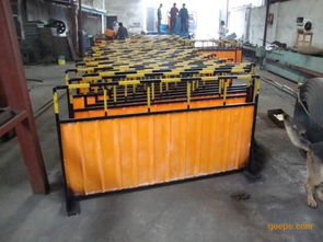 上海道路施工围栏图片 高清大图 谷瀑环保